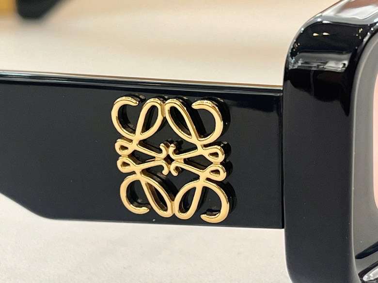 Picture of Loewe Sunglasses _SKUfw51902709fw